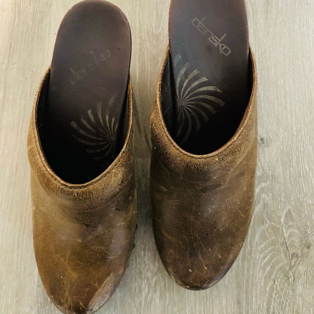 Clogs